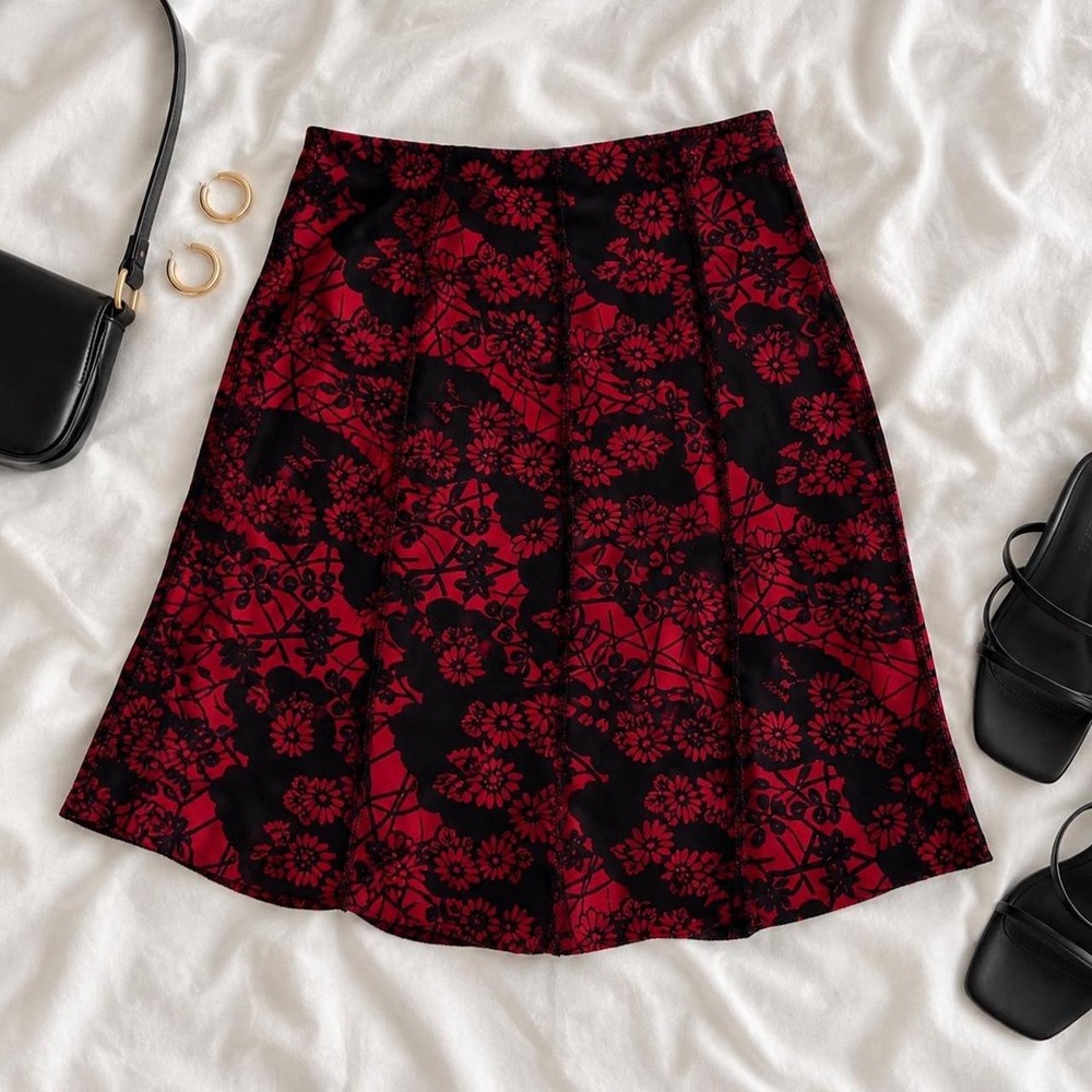 Y2k black floral skirt amy byer black and red floral skirt size medium